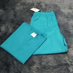 Scrub set